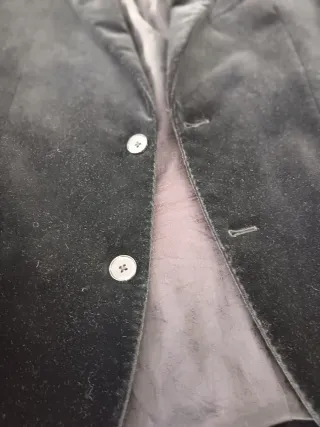 Americana de terciopelo negra