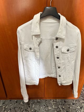 Chaqueta vaquera blanca