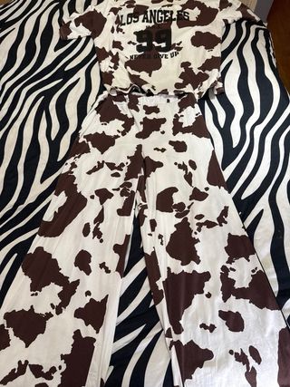 Conjunto Chándal Estampado Vaca