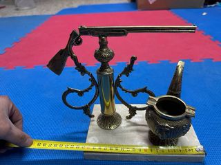 Decoración Rifle y Cenicero Pipa Bronce