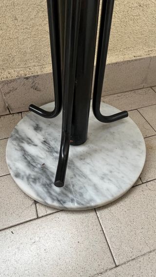 Appendiabiti con base in marmo