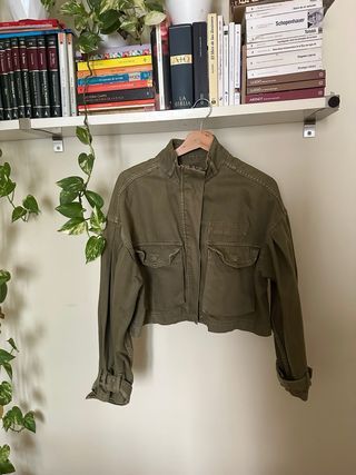 Chaqueta verde militar