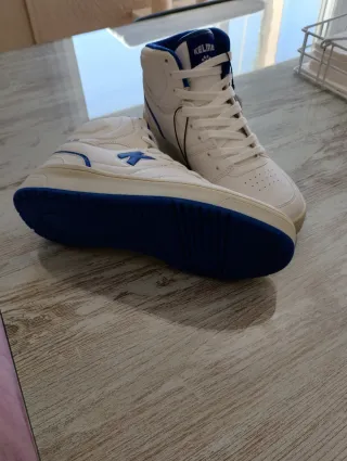 Zapatillas Kelme Blancas y Azules Talla 38