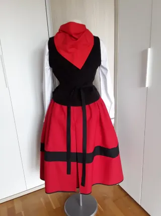 Traje Neska-Baserritarra "145 euros "