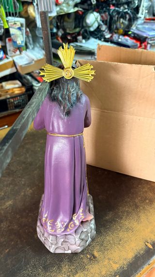 Figura cerámica Jesús Nazareno morado