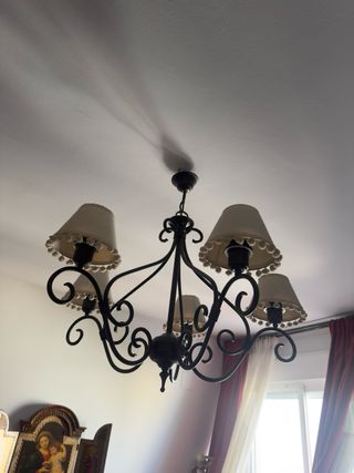 Lámpara de techo de tela y metal