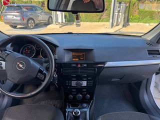 Opel Astra 2010