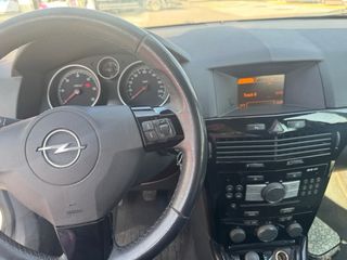 Opel Astra 2010