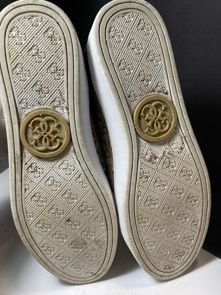 Zapatillas Guess Piel Ante y Tela Marrón Dorado