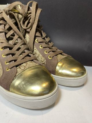 Zapatillas Guess Piel Ante y Tela Marrón Dorado