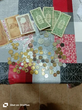 Monedas y Billetes Colección Variada