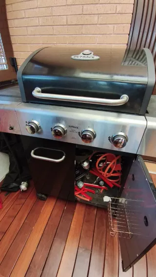 Barbacoa Outback Apollo 4 quemadores