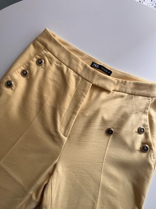 Traje Zara amarillo dos piezas