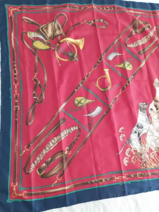 Pañuelo de seda estampado