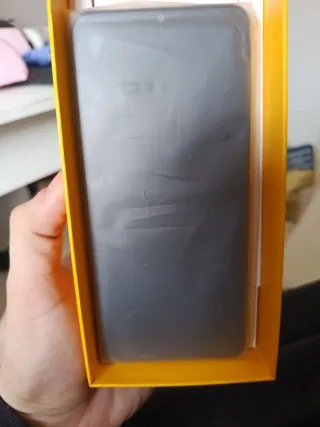 Realme Note 50 Gris - 1 año de uso