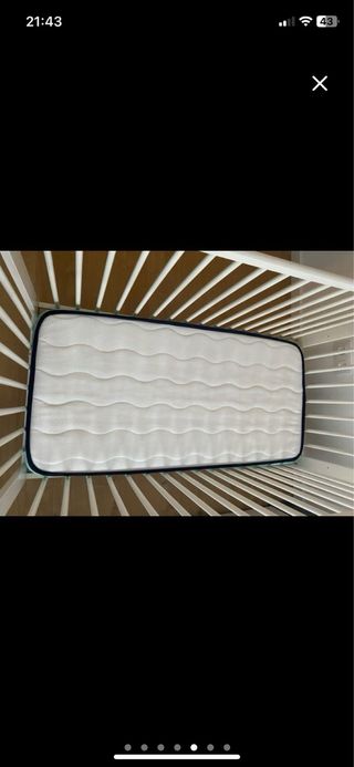 Cuna blanca Ikea con colchón y sabanas bajera