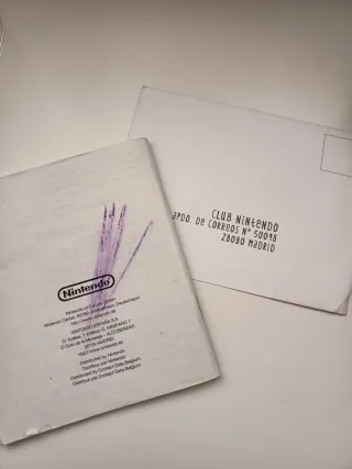 Nintendo Game Boy Color con caja