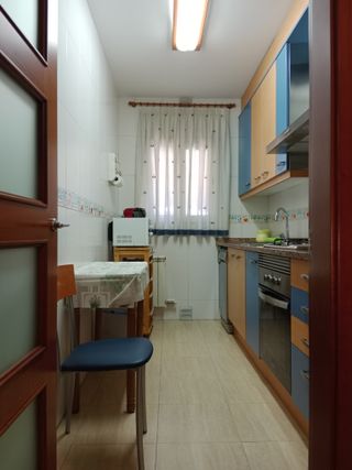 Piso + Parking amplio (de particular a particular)