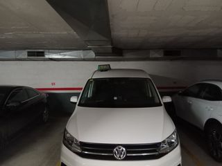 Piso + Parking amplio (de particular a particular)