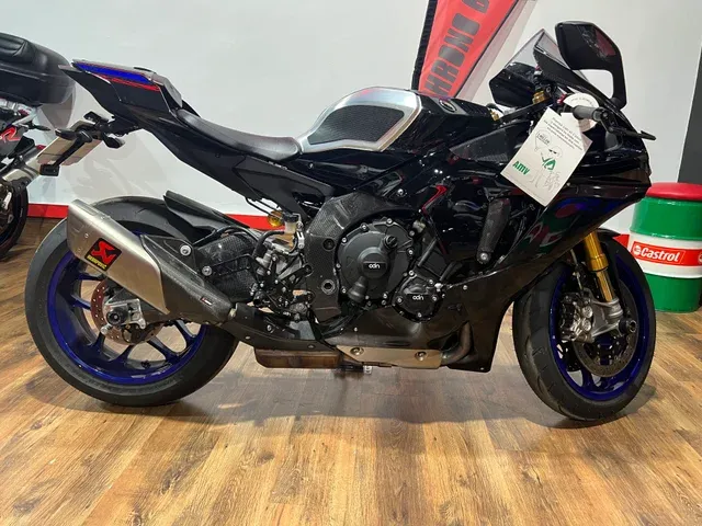 YAMAHA R1M