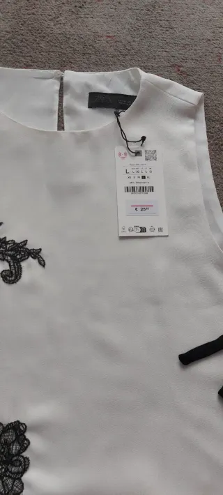 Top Zara Negro y Blanco Talla L