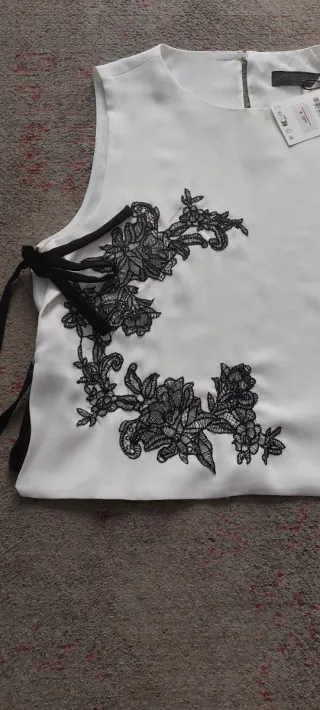 Top Zara Negro y Blanco Talla L