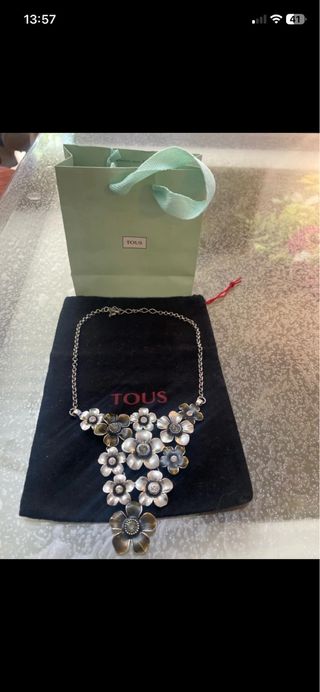 GARGANTILLA DE SEÑORA DE BISUTERÍA.