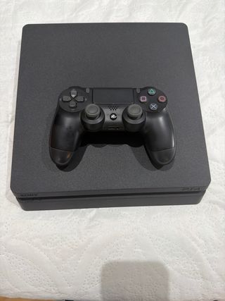 PS4 (Playstation 4) con 6 juegos