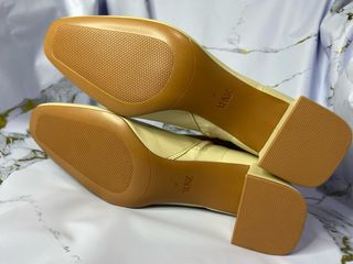Botines Zara tacón cuadrado beige talla 39