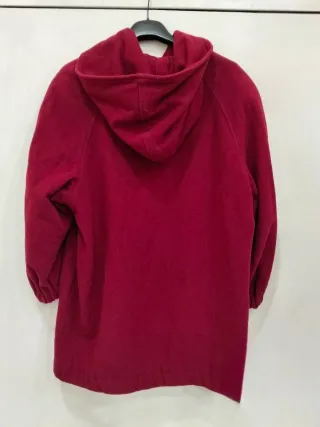 Elegante cappotto invernale rosso