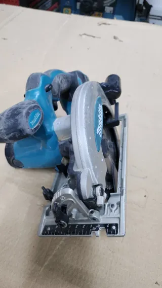 Sierra Circular Makita 18V LXT