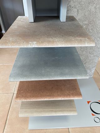 Peldaños de cerámica porcelánico