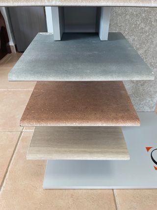 Peldaños de cerámica porcelánico