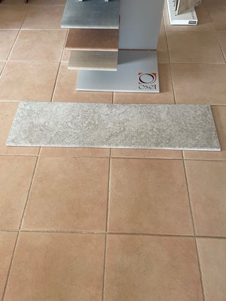 Peldaños de cerámica porcelánico