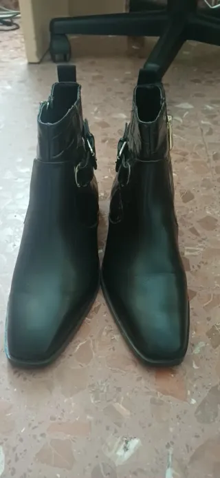 Botines Zara Negros Talla 39 Nuevos