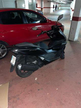 Honda PCX 125cc Negra