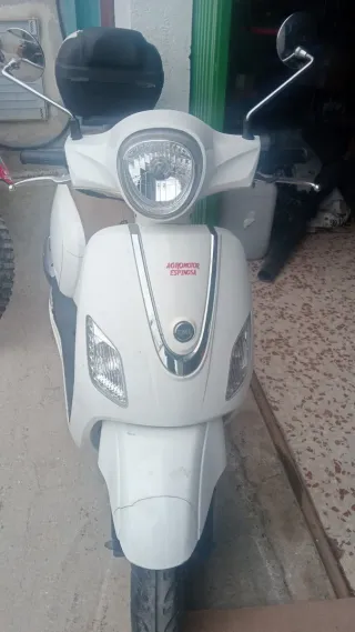SYM Fiddle 3 125cc Scooter Blanca