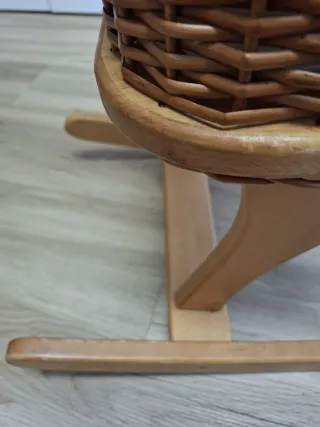 Caballito balancín madera y mimbre