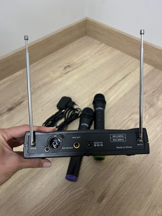 Sistema Micrófonos Inalámbricos Party UHF