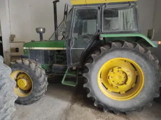 Tractor John Deere 2850 doble tracción