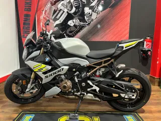 BMW S1000R