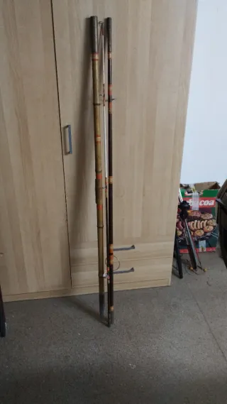 Cañas de pescar y carretes