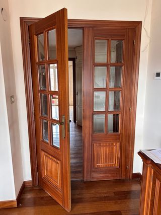 Puertas de madera con cristal