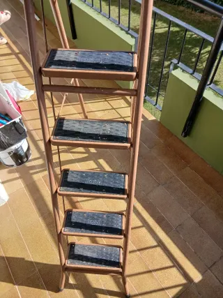 Escalera Plegable Metálica