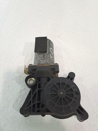 MOTOR ELEVALUNAS DELANTERO IZQUIERDO MERCEDES-BENZ CLASE E (