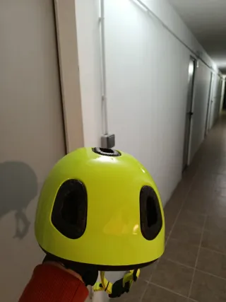 Casco infantil Btwin nuevo