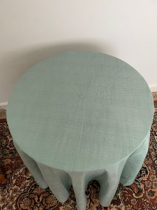 Conjunto Cortinas y mesa camilla a juego