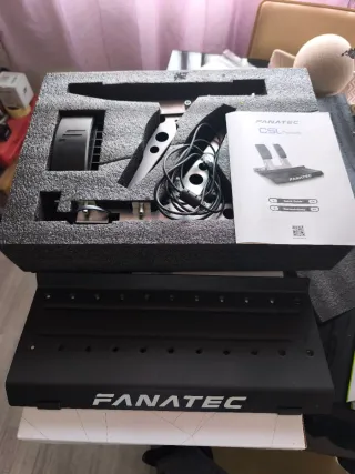 Base Fanatec ClubSport V2.5, Aro WRC y Pedales CSL