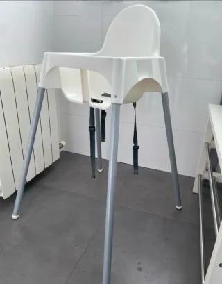 Trona IKEA blanca