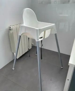 Trona IKEA blanca
